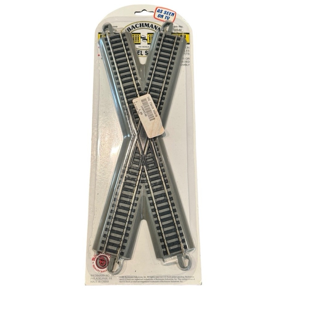 Bachmann HO Scale E-Z Track 30 Degree Crossing Nickel Silver Gray Roadbed 44540
